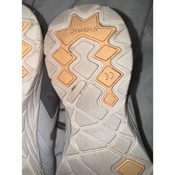 Vionic sneakers - Picture 7 of 9